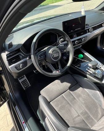 Audi A4 cena 159000 przebieg: 165000, rok produkcji 2019 z Lublin małe 301